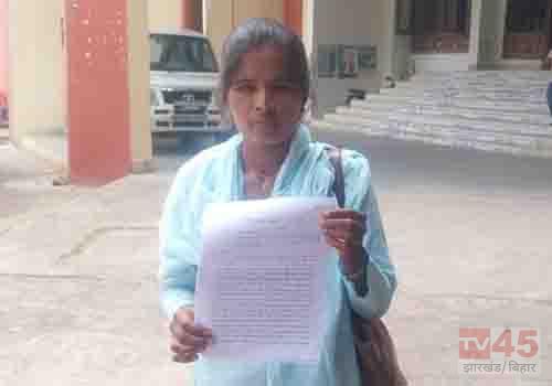 अपने परिवार के नाम पर कई सरकारी योजनाओं का लाभ ले रही हैं प्रखंड प्रमुख:- रबीना बीबी