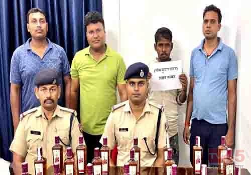 गंगा दामोदर के कोच से अंग्रेजी बरामत, एक शराब तस्कर गिरफ्तार