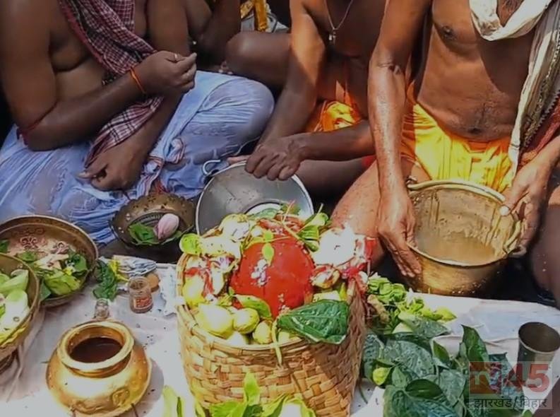 पंडरा में धूमधाम से मनाई गई धर्मराज पूजा, उमड़ी श्रद्धालुओं की भीड़