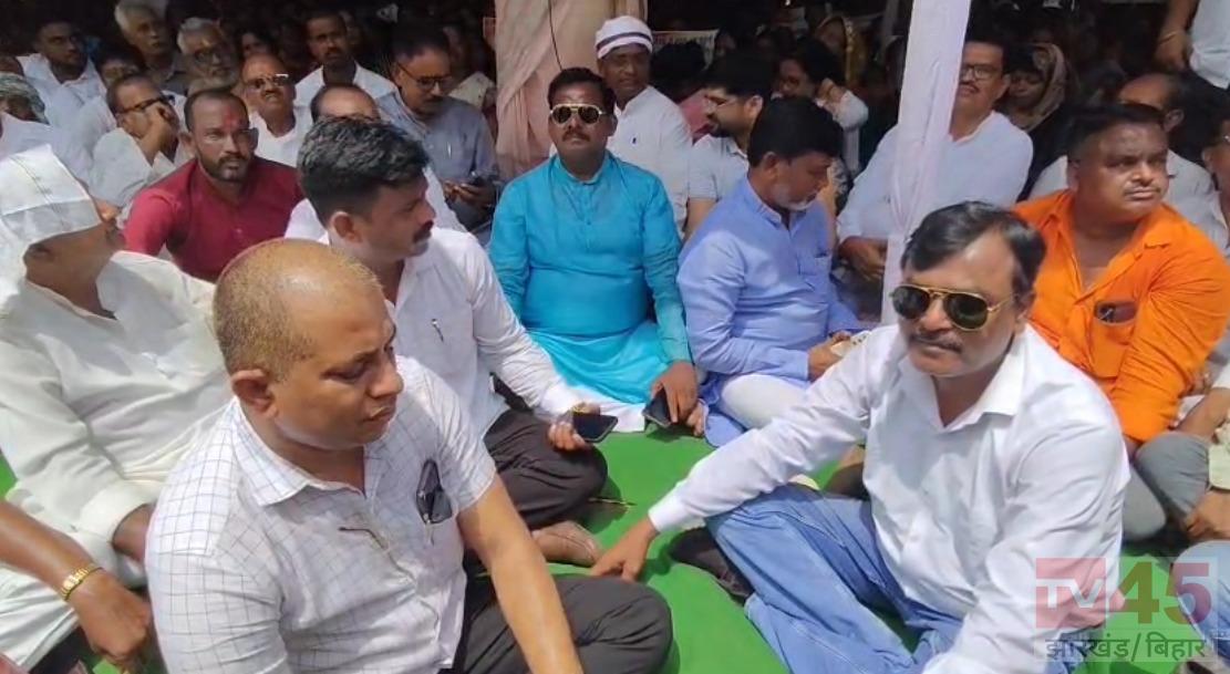 जोरदार प्रदर्शन