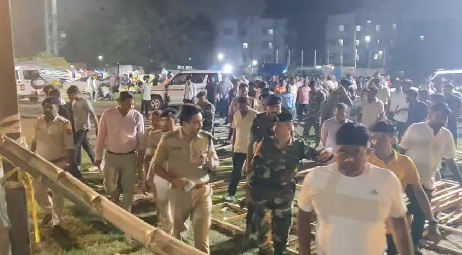 Bokaro: दुर्गा पूजा को लेकर प्रशासन सक्रिय, एसपी ने पंडालों का किया निरीक्षण