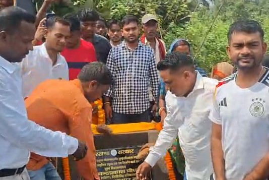 Jharkhand News: हर गांव में पक्की सड़क बनेगी: जयराम महतो