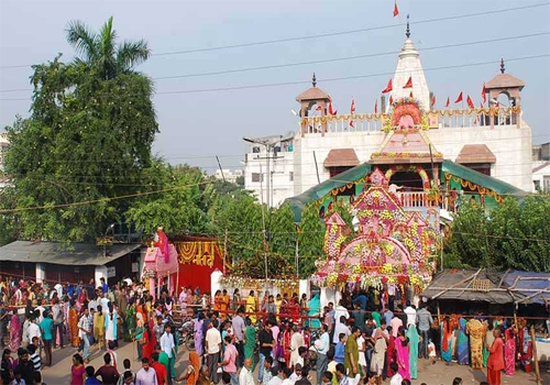 महाष्टमी पर शक्ति मंदिर में आस्था का जनसैलाब
