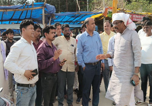 सड़क निर्माण के दौरान उड़ रही धूल पर विधायक जिग्गा सुसारन नाराज