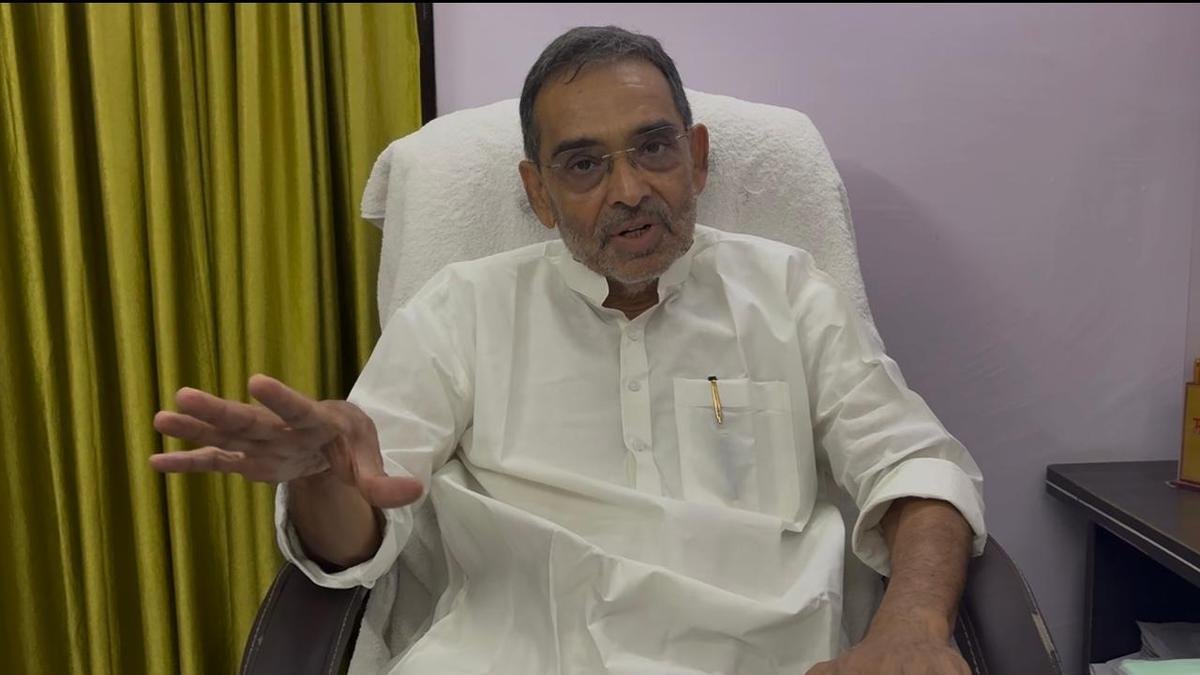 Bihar News: बिहार NDA में फंसा सीटों का पेंच? कुशवाहा के पोस्ट से खलबली