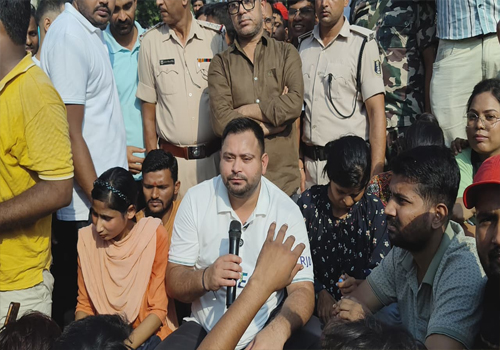 छात्रों से तेजस्वी यादव का संवाद, पेपर लीक और बहाली में देरी पर जताई चिंता