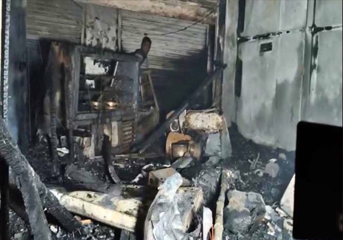 Jamshedpur: होटल में गैस सिलेंडर फटने से लगी भीषण आग, कई घायल