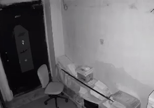 Garhwa News: गढ़वा में सेंट्रल बैंक ऑफ इंडिया में डकैती की कोशिश, दीवार तोड़कर युवक फरार