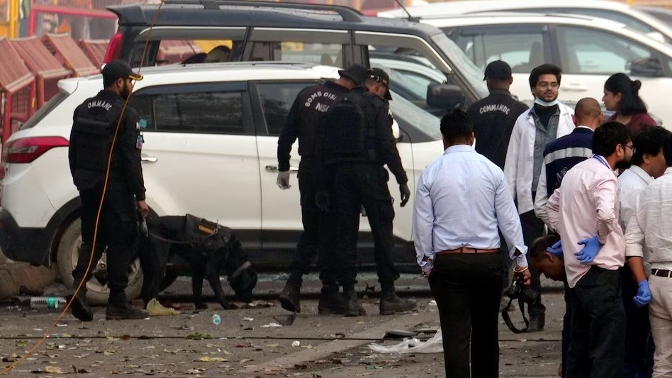 Delhi Blast 2025: आतंकी उमर का साथी श्रीनगर से गिरफ्तार, NIA का दावा- धमाके की साजिश में था शामिल