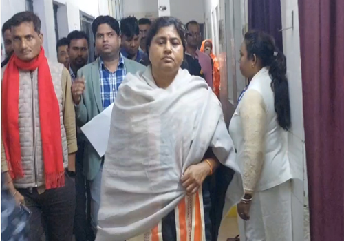 मंत्री लेशी सिंह का पूर्णिया अस्पताल पर औचक निरीक्षण