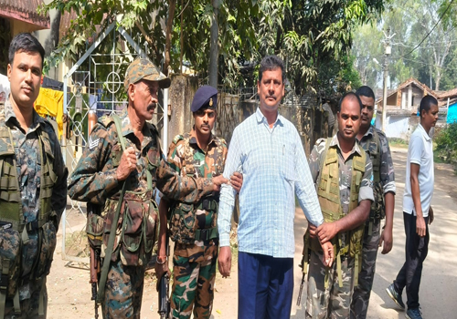 एसीबी ने पकड़ा रिश्वतखोर बाबू! 65 हजार की घूस लेते जिला परिषद का बाबू गिरफ्तार