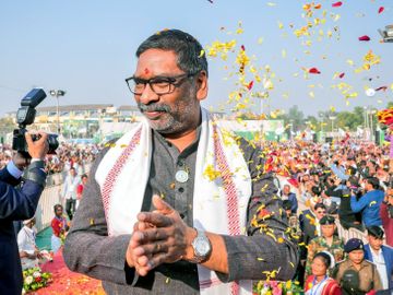 झारखंड सरकार के एक वर्ष पूरा होने पर मोरहाबादी में भव्य समारोह