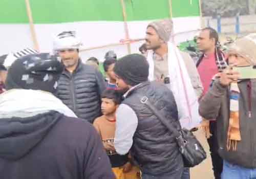 नालंदा में जदयू कार्यकर्ता सम्मेलन में हंगामा, हंगामा के बीच मंच से खिसके नेता