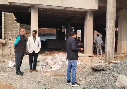 Godda News: पथरगामा स्वास्थ्य केंद्र का सिविल सर्जन ने किया औचक निरीक्षण