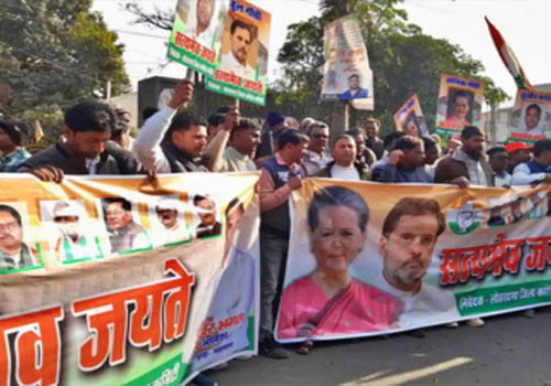 नेशनल हेराल्ड मामले में राहत के बाद भी सड़कों पर सियासत