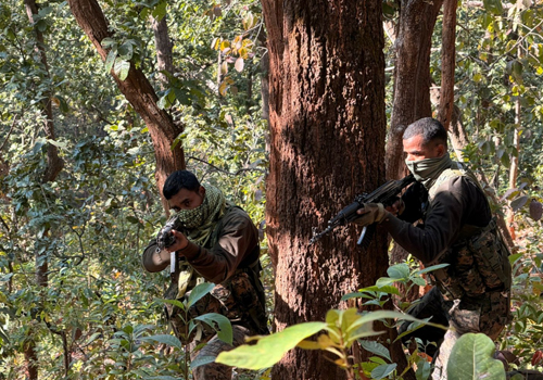 झारखंड DGP और DG CRPF के नेतृत्व में सारंडा में नक्सलियों पर बड़ा प्रहार