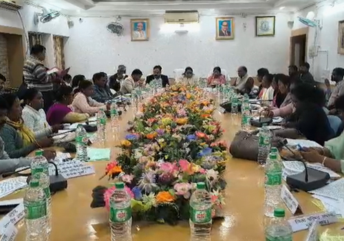 जिला परिषद अध्यक्ष किरण माला बारा की अध्यक्षता में हुई समीक्षा बैठक