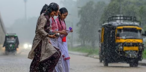 झारखंड में मौसम ने ली करवट, कहीं बूंदाबांदी, कहीं चली तेज हवाएं