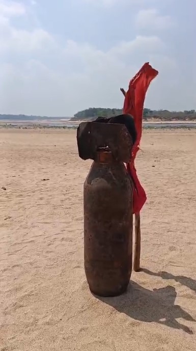 स्वर्णरेखा नदी में मिला 500 पाउंड का जिंदा बम, निष्क्रिय करने की प्रक्रिया तेज