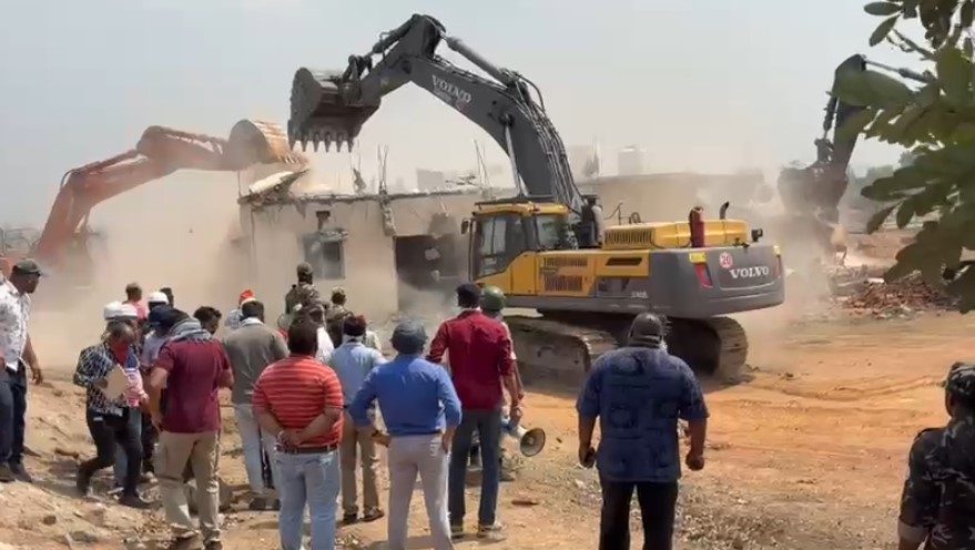 झारखंड के पूर्व मंत्री योगेंद्र साव का आवास ध्वस्त, चट्टी बरियातू कोल परियोजना विवाद में बड़ी कार्रवाई 