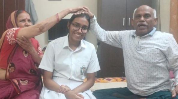 CBSE 10वीं में बेटियों का परचम, डीपीएस रांची की प्रण्या प्रिया 99.6% अंकों के साथ बनी झारखंड टॉपर