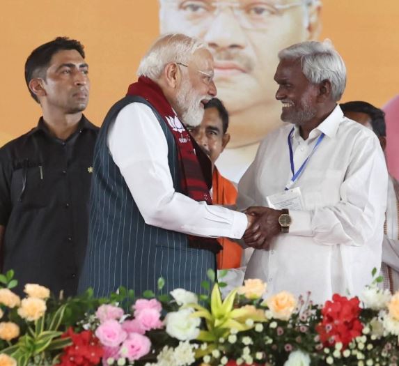 झाड़ग्राम में मोदी-चम्पाई की हुंकार, जंगलमहल में सियासी तापमान चरम पर, TMC पर आदिवासियों को सताने का आरोप