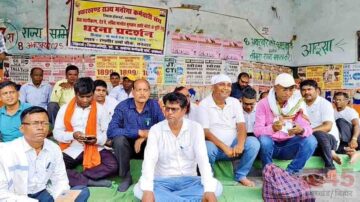 MGNREGA कर्मचारियों की अनिश्चितकालीन हड़ताल: ग्रेड-पे आधारित है वेतन