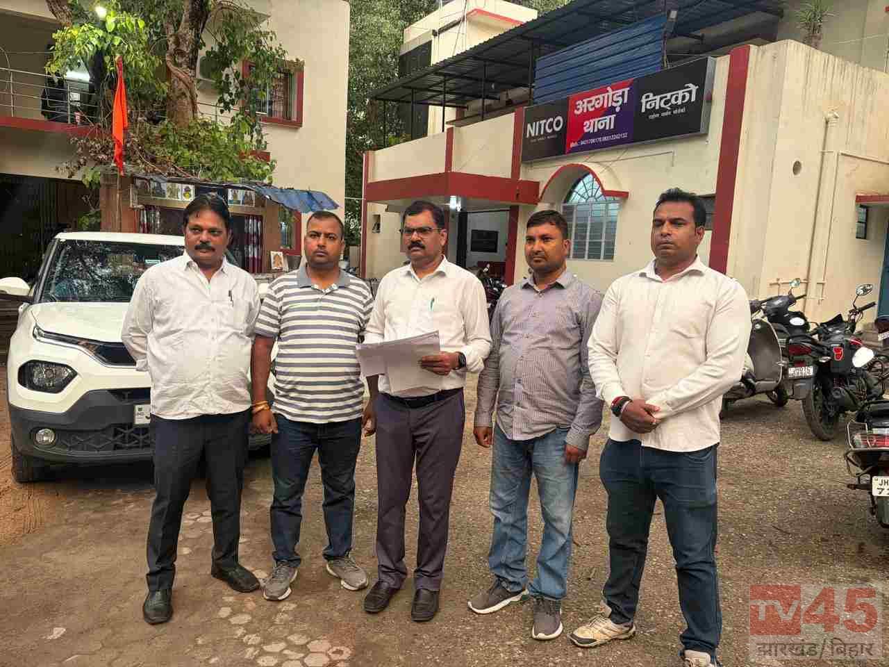 भाजपा प्रतिनिधिमंडल ने ब्रह्मदेव पासवान के खिलाफ प्राथमिकी दर्ज कराने के लिए दिया आवेदन