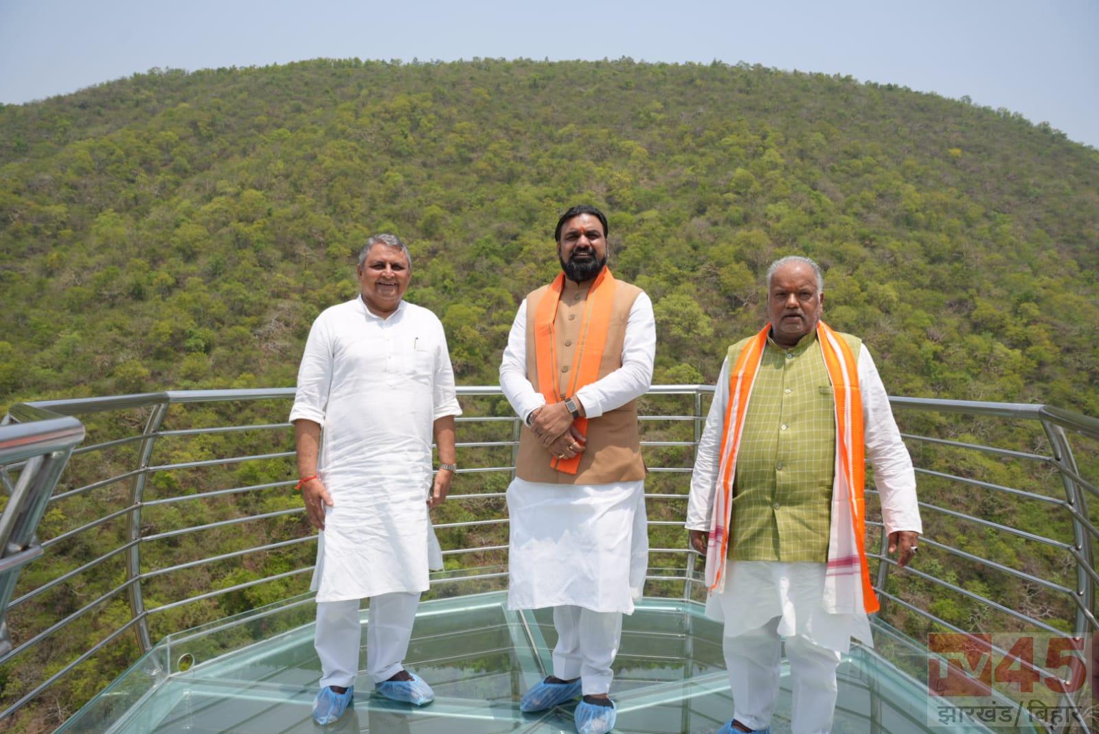 राजगीर जू-सफारी और नेचर सफारी पहुंचे मुख्यमंत्री सम्राट चौधरी, व्यवस्थाओं का लिया जायजा