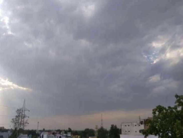 रांची में आंधी-बारिश का कहर, कई जगह पेड़ और मोबाइल टावर गिरे