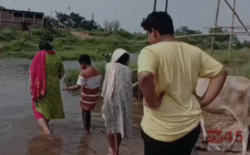 डर के साए में जी रही है 25 से 30 जिंदगियां : घर से नहीं निकल पा रहे लोग बाहर