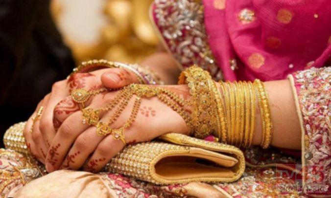 DEOGHAR: शादी का झांसा देकर लाखों के जेवर लेकर फरार हुई युवती