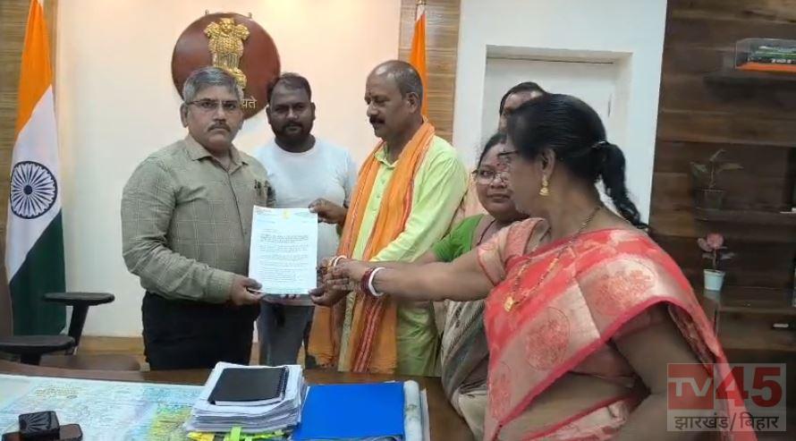धनबाद के कुमारधुबी स्टेशन पर सात ट्रेनों के ठहराव की मांग तेज, सांसद ढुलू महतो ने डीआरएम को लिखा पत्र