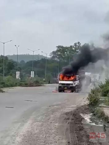 चांडिल गोलचक्कर पर खाली तेल टैंकर में लगी भीषण आग, बड़ा हादसा टला
