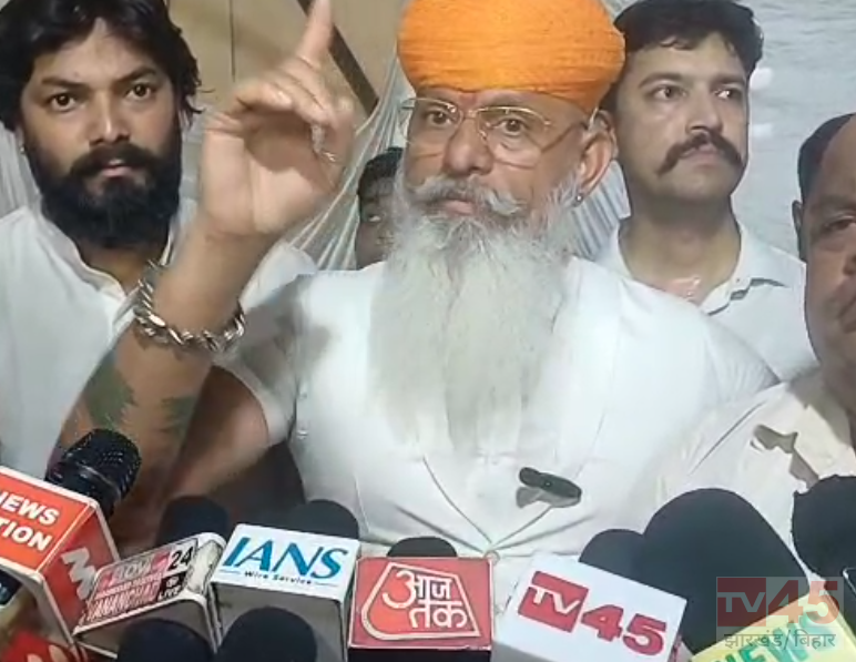 जमशेदपुर के चापड़ (Chapad) हत्याकांड में आक्रोश का माहौल,राष्ट्रीय राजपूत करणी सेना के राष्ट्रीय अध्यक्ष पहुंचे परिजन के घर