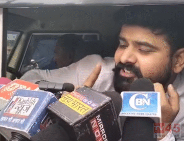 BJP नेता श्रीनिवास (Srinivas) को रास्ते से पुलिस ने किया गिरफ्तार , श्री निवास खुद सोशल मीडिया पर लाइव आकर बताया