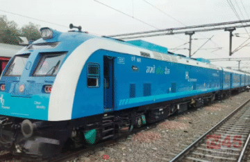17 जुलाई भारत के लिए बना ऐतिहासिक दिन, PM नरेंद्र मोदी में हाइड्रोजन-पावर्ड (Hydrogen-powered) ट्रेन को दिखाई हरी झंडी