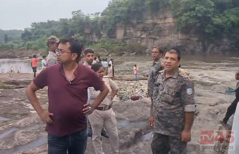 धनबाद: जन्मदिन पर भटिंडा फॉल घूमने पहुंचे चाचा-भतीजे की मौत, बचाने के प्रयास में दोनों तेज बहाव में बहे