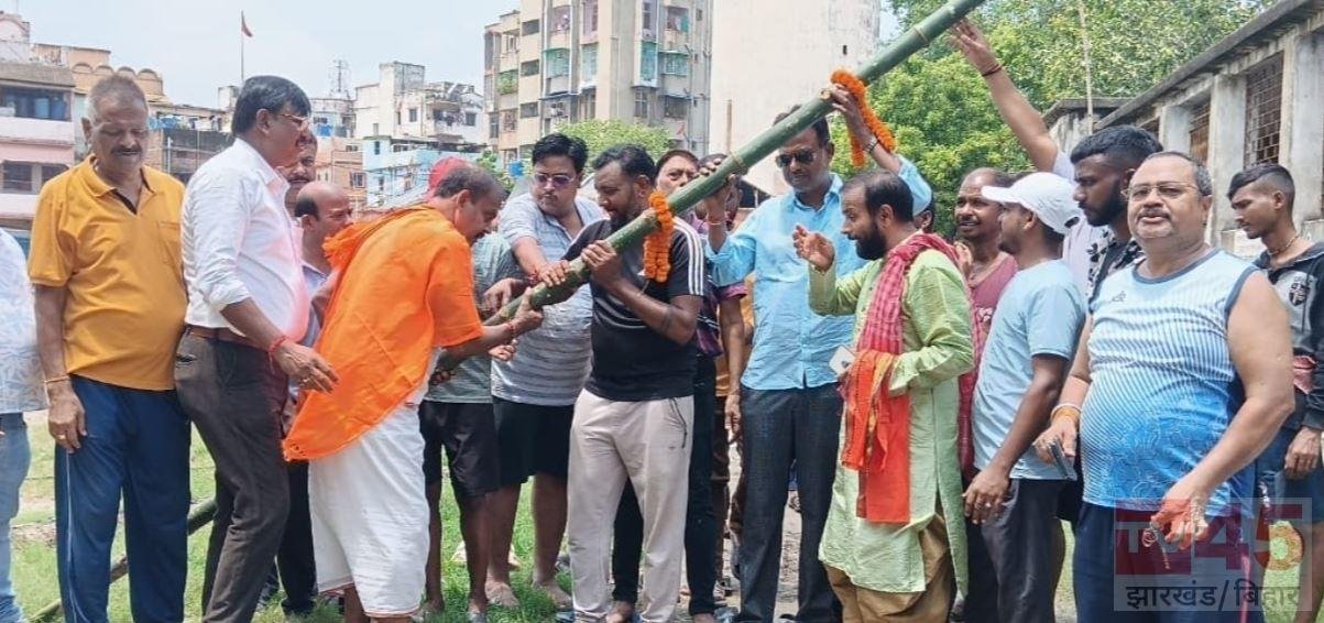 झारखंड मैदान में खूंटी पूजन के साथ शुरू हुई दुर्गा पूजा की भव्य तैयारी, इंडोनेशियाई आदिवासी महल की थीम बनेगी आकर्षण