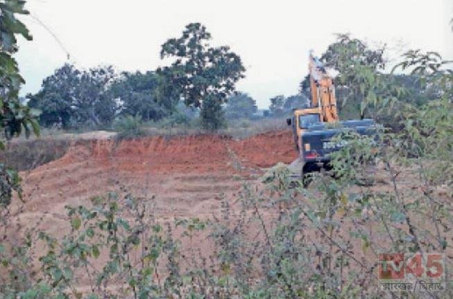 पलामू में मनरेगा में कथित घोटाले का आरोप, बिना डोभा निर्माण लाखों की निकासी का दावा, जांच की मांग तेज