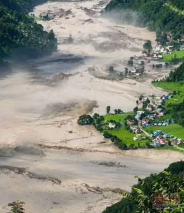 प्राकृति के गोद में लौट रहा नेपाल, बाढ़ के पीना से त्रस्त नेपाल (Nepal) वासी,320 भारतीय अभी भी लापता, 21 तीर्थयात्री पहुंचे दिल्ली