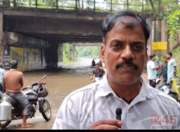 हल्की बारिश (light rain) में चरमराई बोकारो के सड़कें, दोपहिया और चारपहिया वाहन चालकों को परेशानी