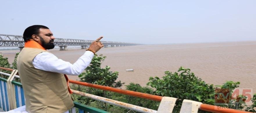 पटना में गंगा का रौद्र रूप, खतरे के निशान से काफी ऊपर पानी, बाढ़ का बढ़ा खतरा