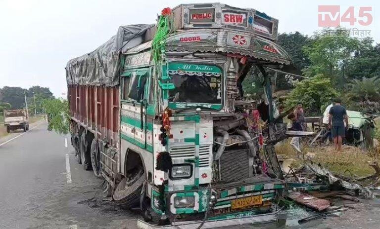 गिरिडीह में कोयला लदे ट्रक और अभ्रक लदे 407 की आमने-सामने जोरदार टक्कर, इस सड़क हादसे में दोनों वाहनों के उड़े परखच्चे