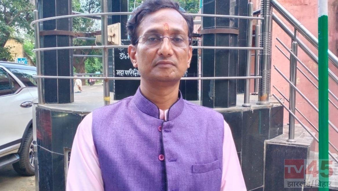 जामताड़ा में भाजपा नेताओं को जमानत के बाद गरमाई सियासत, हरिमोहन मिश्रा बोले- न्यायपालिका पर पूरा भरोसा, मंत्री की कथित साजिश नहीं होने देंगे कामयाब