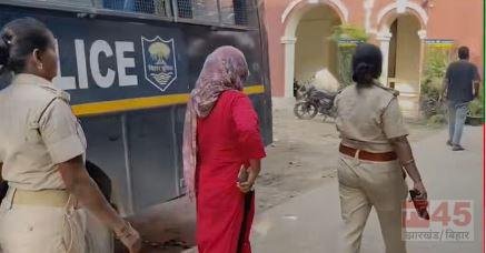 पटना जंक्शन पर शराब के साथ युवती गिरफ्तार, कंपटीटिव एग्जाम की तैयारी कर रही थी रिया, 14 हजार की शराब बरामद