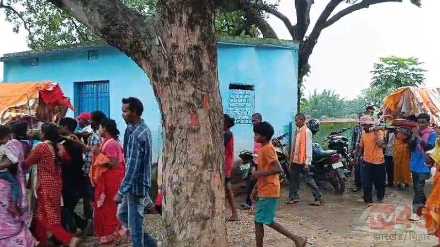 रामगढ़ में एक ही परिवार के तीन लोगों की मौत से पसरा मातम, मलेरिया-टाइफाइड की आशंका पर मेडिकल टीम ने शुरू की जांच