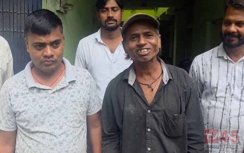 सड़क पर मिले 35 हजार रुपये लौटाकर टोटो चालक ने पेश की ईमानदारी की मिसाल