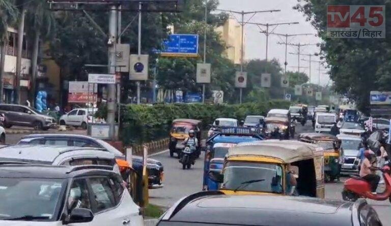 जमशेदपुर में बढ़ती सड़क दुर्घटनाओं पर कांग्रेस चिंतित, ट्रैफिक व्यवस्था दुरुस्त करने की मांग