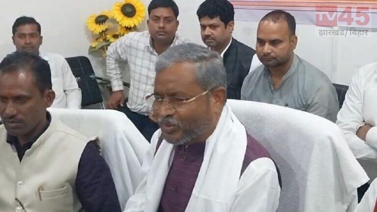 BJP Vs Congress: लातेहार में बाबूलाल मरांडी का कांग्रेस और राहुल गांधी पर हमला